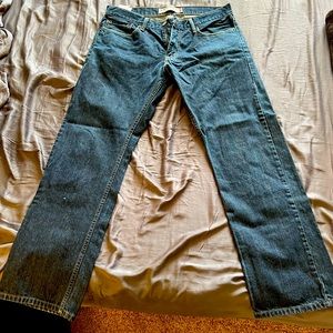 Levi’s slim straight jean’s